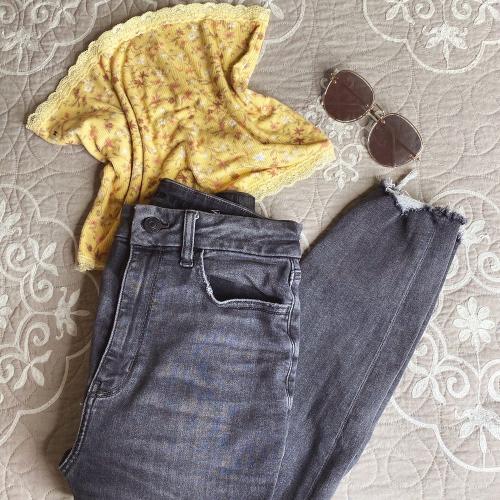 AE NEXT LEVEL CURVY HIGHEST WAIST JEGGINGS